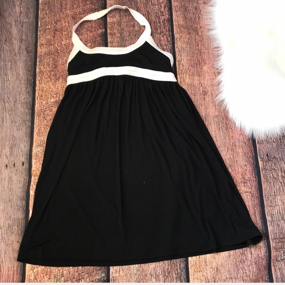 Black and white halter dress - Picture 4 of 8